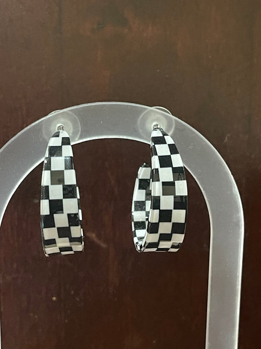 Checkered Hoops