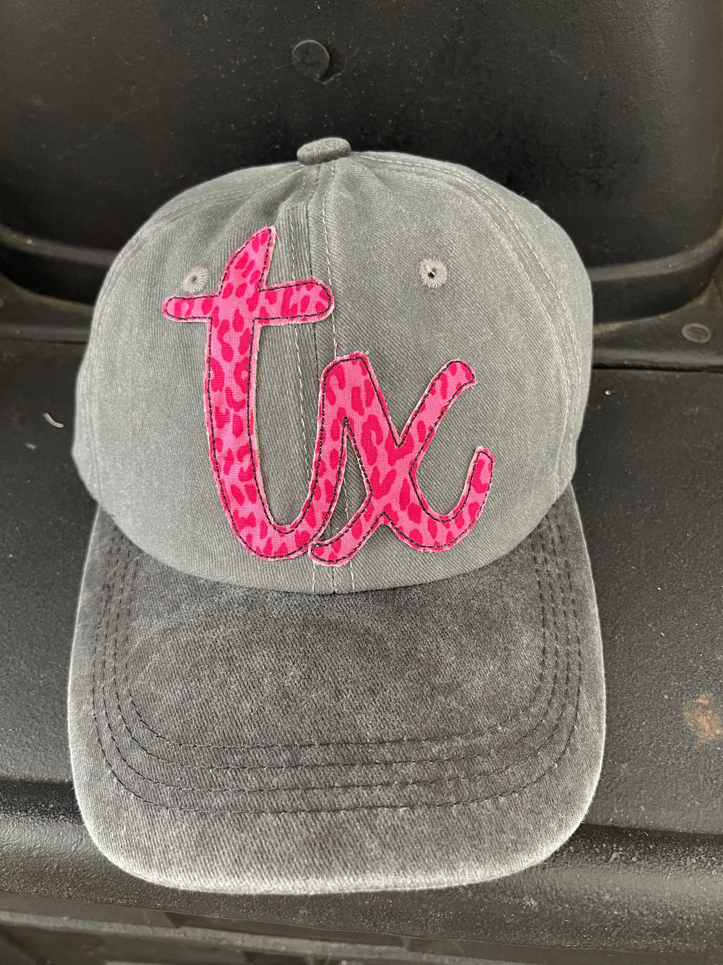 Women’s Grey Texas Pink Leopard Cap